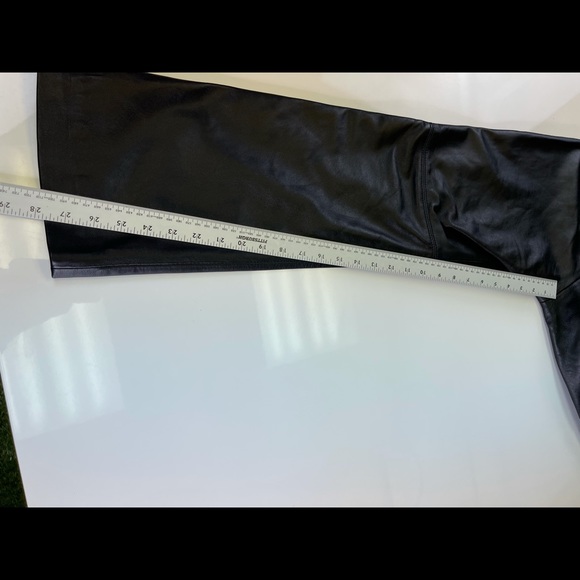 NWOT St John Collection Black Leather Pants Size 2 - Picture 5 of 9